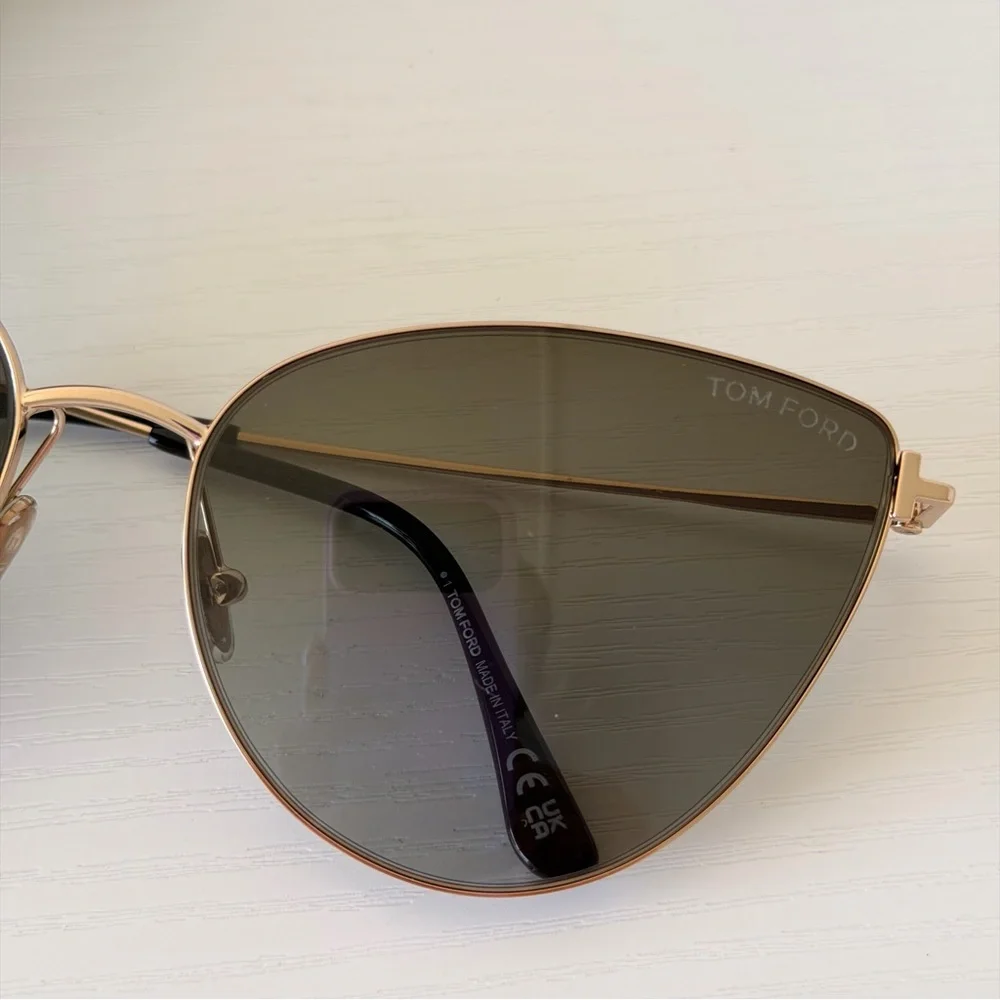 New! Tom Ford FT1005 28B Anais-02 Women Cat Eye Sunglasses in Gold Authentic